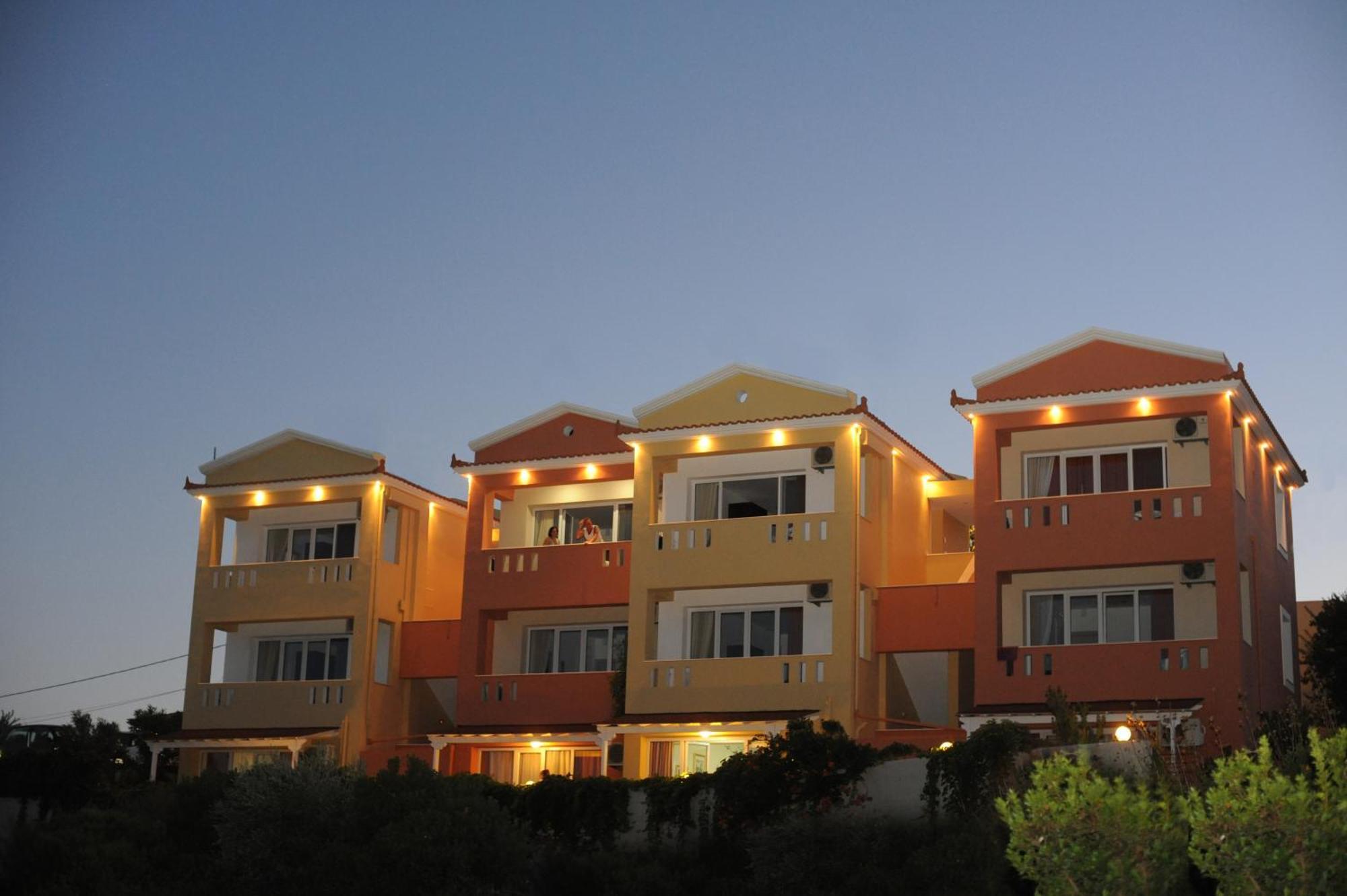 Yolanda Studios Paralia Agias Foteinis Exterior foto